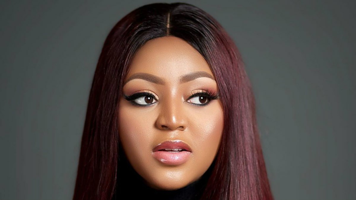 Regina Daniels dazzles in red to celebrate 23rd birthday - QED.NG